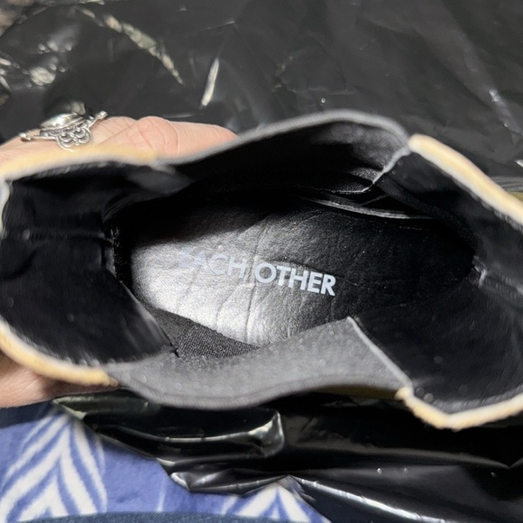 Each Other Olive & Black Leather Lug Platform Rugged Sole Ankle Boot Size 36 - Picture 8 of 15